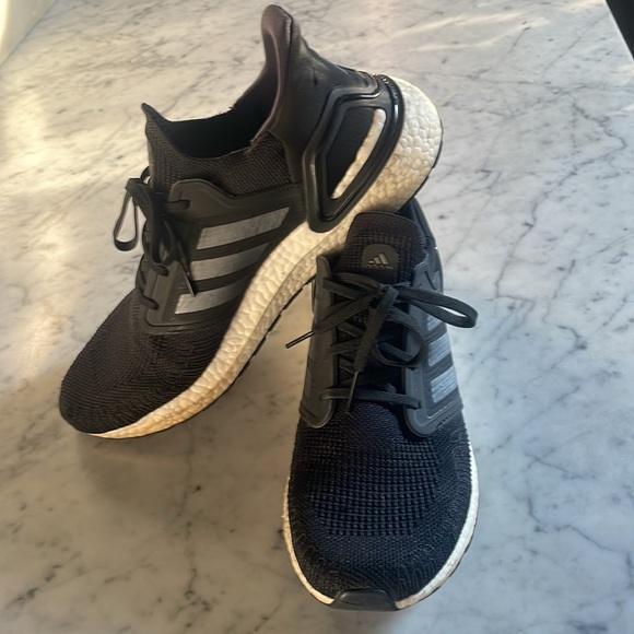 Adidas Ultra Boost Men’s 11.5 - Picture 2 of 8